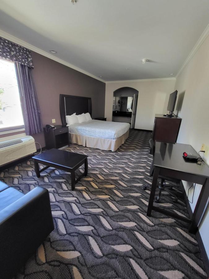 Palace Inn Sam Houston Race Park West Road ภายนอก รูปภาพ