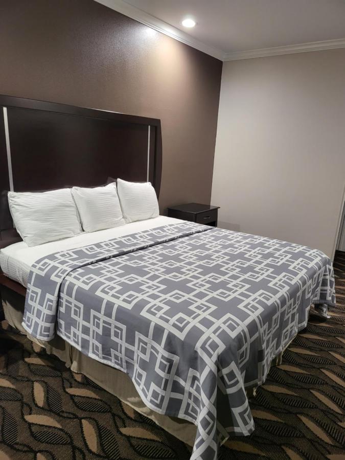 Palace Inn Sam Houston Race Park West Road ภายนอก รูปภาพ
