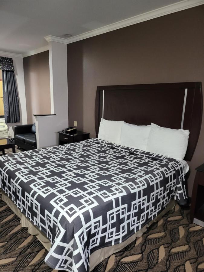 Palace Inn Sam Houston Race Park West Road ภายนอก รูปภาพ