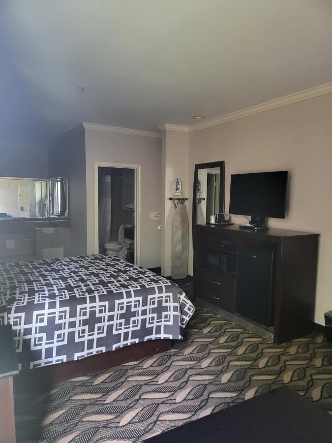 Palace Inn Sam Houston Race Park West Road ภายนอก รูปภาพ