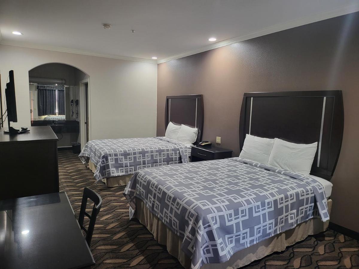 Palace Inn Sam Houston Race Park West Road ภายนอก รูปภาพ
